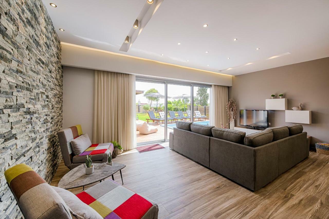 Nastazia Luxury Beach House Ialysos  Buitenkant foto